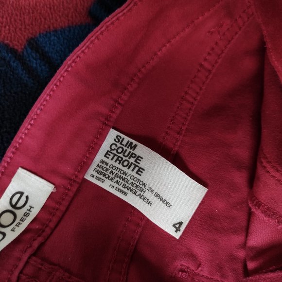 Joe Fresh Fuchsia Capri Pants - Picture 8 of 8